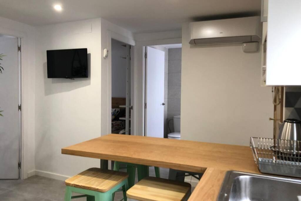 M3 Terrace. Cool Apartment 15 Min Center By Metro Esplugues de Llobregat Dış mekan fotoğraf