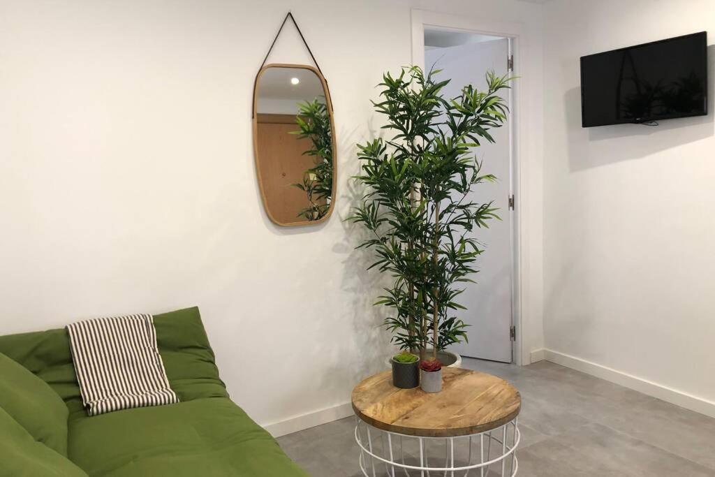 M3 Terrace. Cool Apartment 15 Min Center By Metro Esplugues de Llobregat Dış mekan fotoğraf